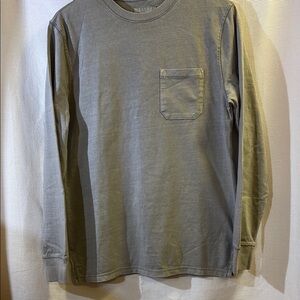 Goodfellow taupe/grey long sleeve t-shirt.  Men’s sz S or Women’s sz M Cotton